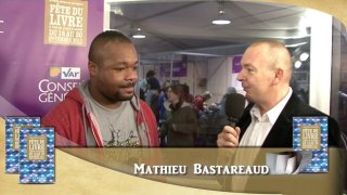 Mathieu Bastareaud Face Caméra fête du livre de Toulon 2011 CG83